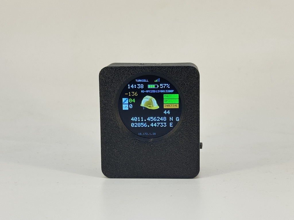 Lone worker tracking device RDF-IoTTag-LW SIM V4 front view